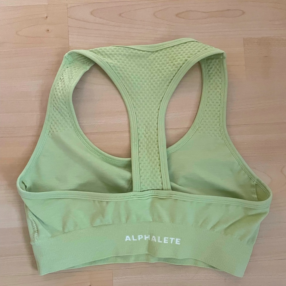 Alphalete sports bra M